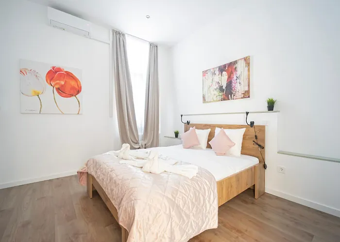 Premium With 4 Bedrooms 3 Bathrooms At Synagogue Apartamento
