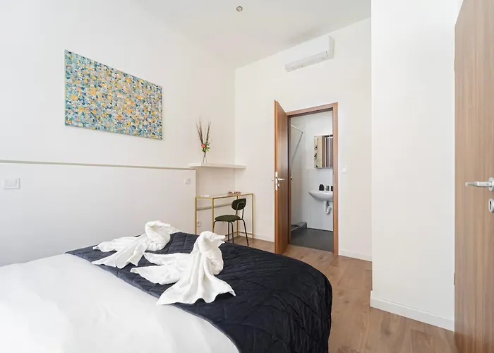 Premium With 4 Bedrooms 3 Bathrooms At Synagogue Apartamento Budapeste