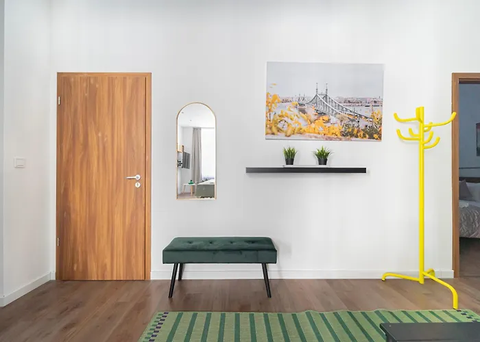 Premium With 4 Bedrooms 3 Bathrooms At Synagogue Apartamento Budapeste