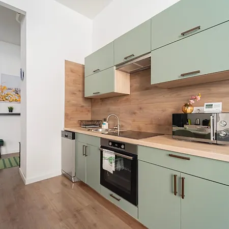 Apartment Premium With 4 Bedrooms 3 Bathrooms Budapest