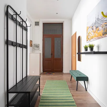 Апартаменты Premium With 4 Bedrooms 3 Bathrooms *