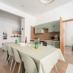 Premium With 4 Bedrooms 3 Bathrooms At Synagogue *