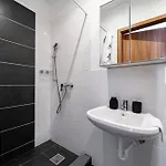 Premium With 4 Bedrooms 3 Bathrooms At Synagogue Апартаменты