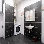 Апартаменты Premium With 4 Bedrooms 3 Bathrooms At Synagogue
