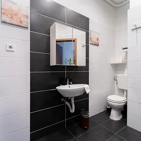 Premium With 4 Bedrooms 3 Bathrooms At Synagogue Budapest