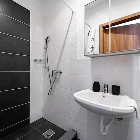 Premium With 4 Bedrooms 3 Bathrooms At Synagogue Apartman